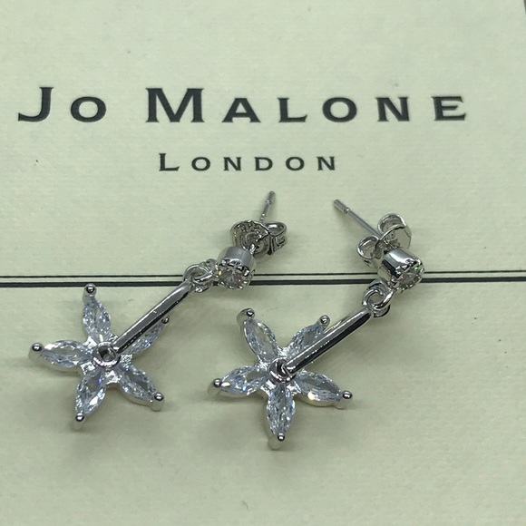 🌟 Sterling Silver 925 Flower CZ Earrings - Picture 2 of 6